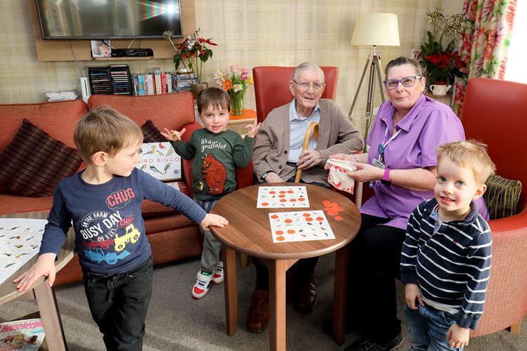 A picture paints a thousand birds at Bromsgrove care home